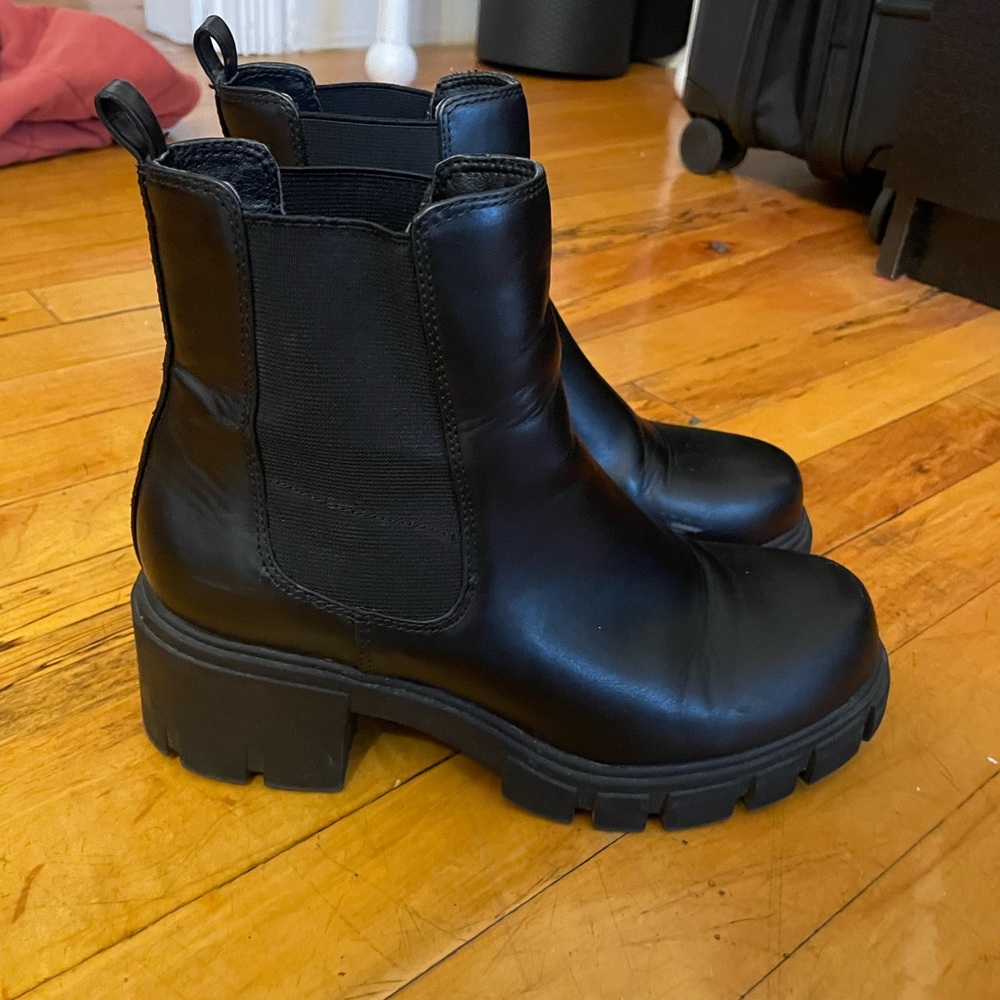 Madden Girl black booties